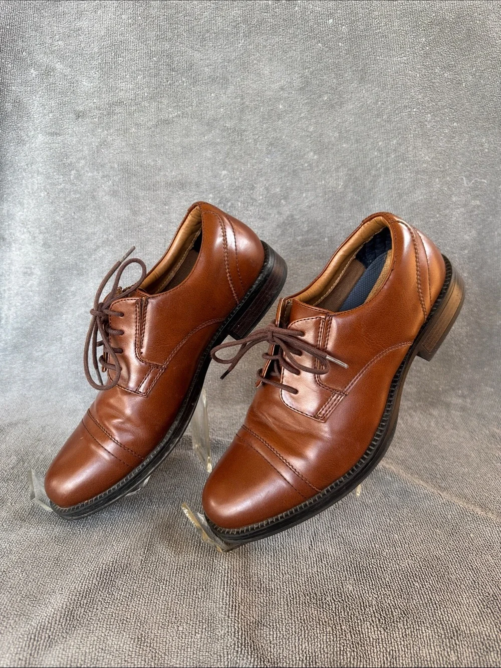 Dockers Men's Garfield Cap Toe Tan Leather Lace-Up Shoe Oxfords